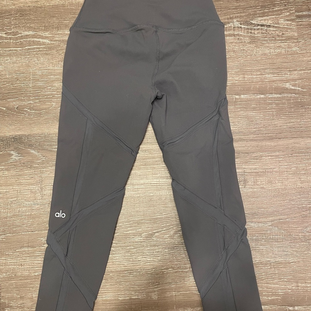 ALO legging grey with mesh detail